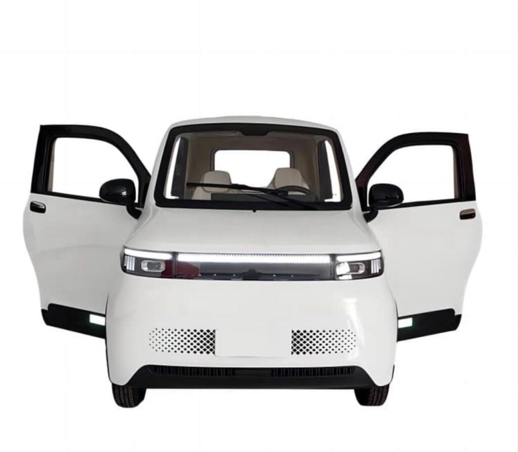 E-Mobility 4-Seater Enclosed Scooter