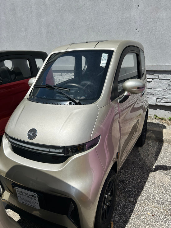 Ecolo ET4 Connect PLUS 4 Wheel Enclosed Mobility Scooter SALE!! *Cash Price*